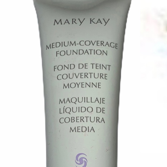 3/$25 | Mary Kay Medium-Coverage Foundation Bronze - Picture 2 of 8